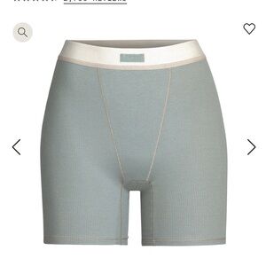 Skims Woman’s Boxers (free shipping!!)